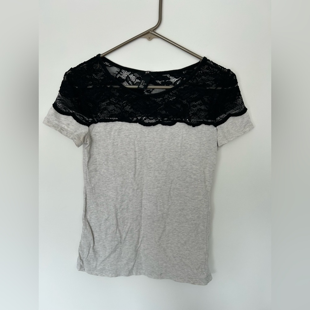 H&M Fitted White Tee With Black Lace Top Detailing Size S